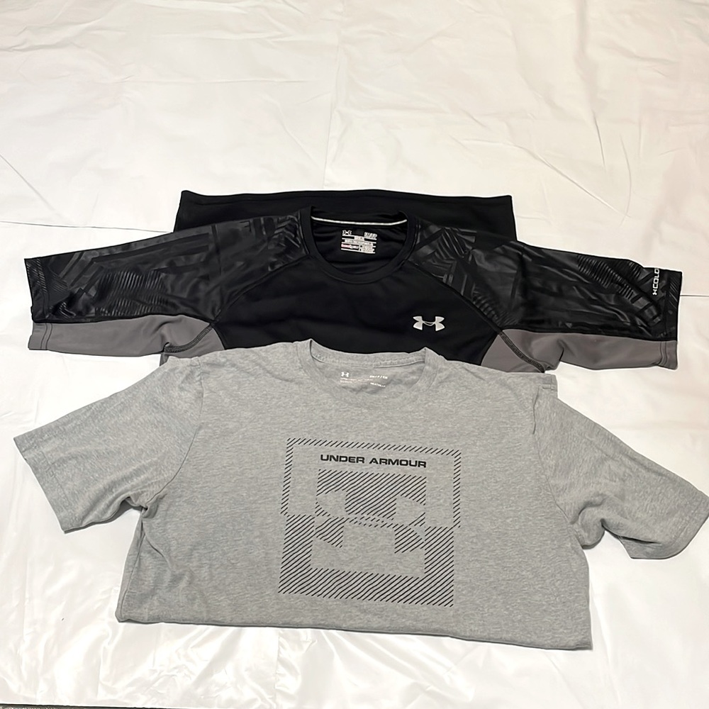 Under Armour Mens’ shirts size small